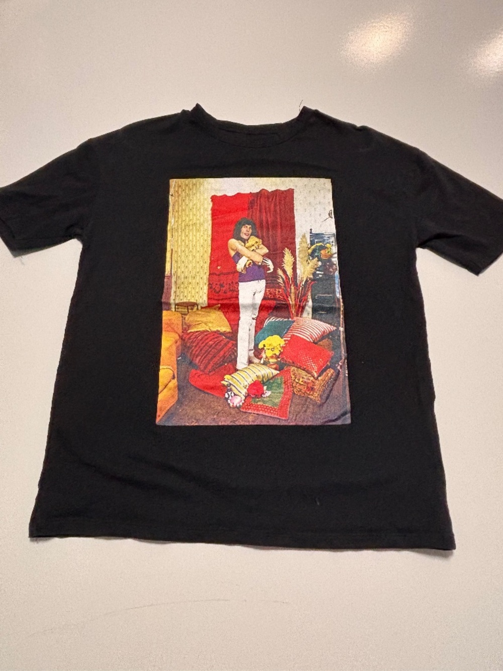 Unique Black Freddie Mercury Graphic T-Shirt Unisex Size Small